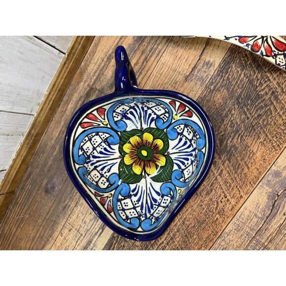 Talvera Mexican Pottery Serving Bowl and Spoon, Alba Botanical, Flower, Blue - Picture 3 of 5